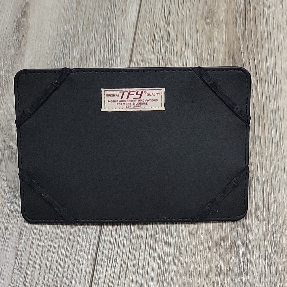 Amazon Fire Tablet with 2 Cases and a Headrest Holder - Picture 9 of 10